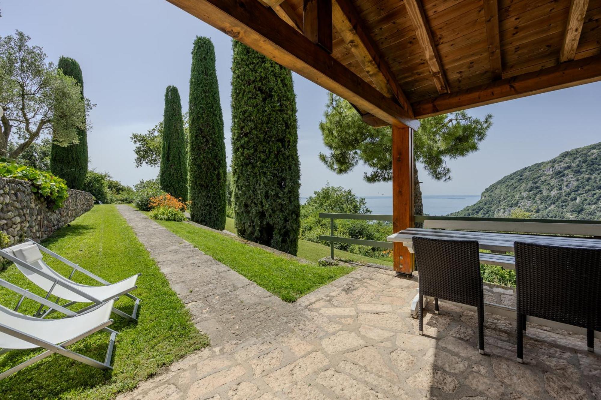 Residence San Michele Costermano Exterior photo