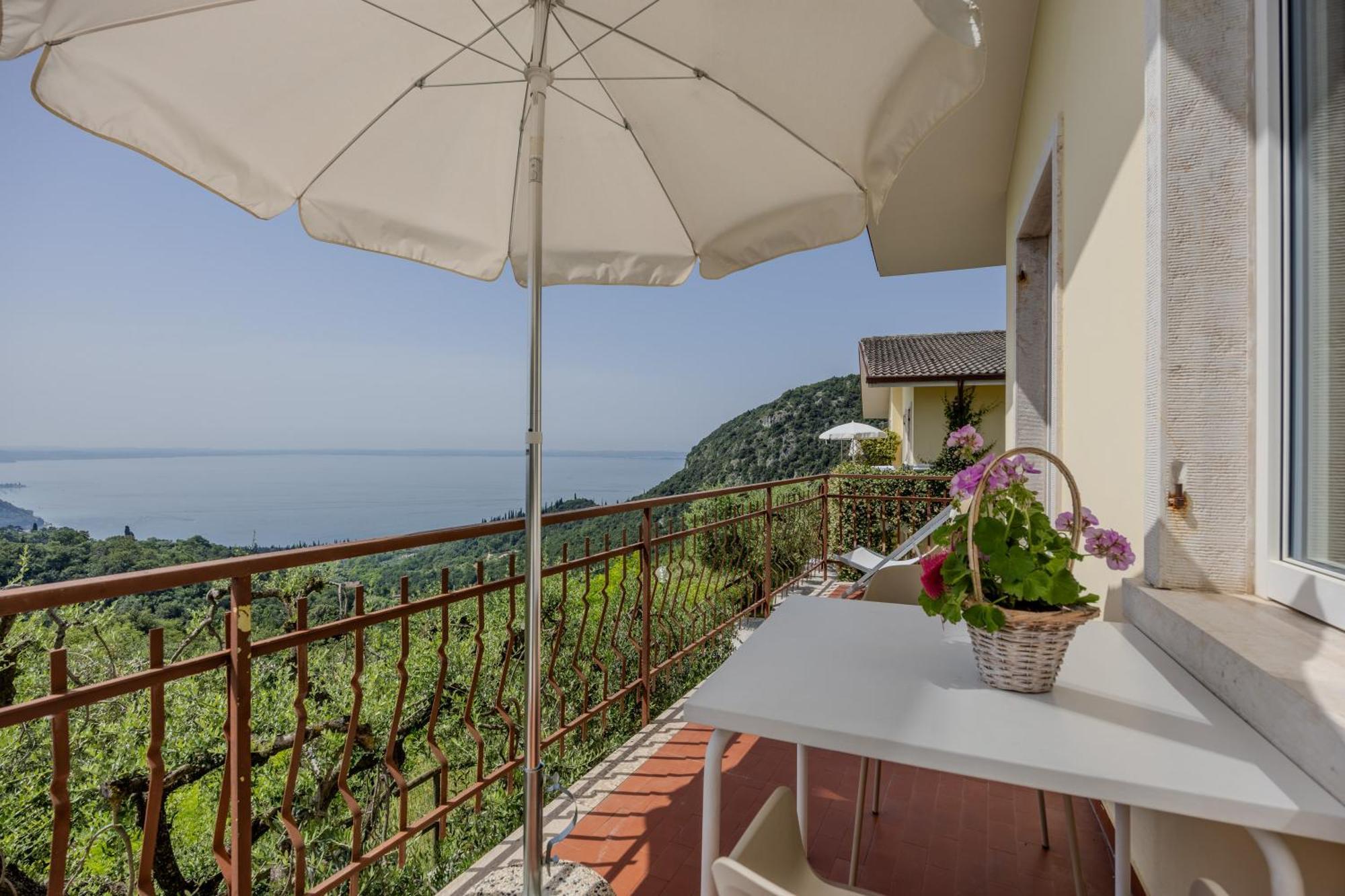 Residence San Michele Costermano Exterior photo
